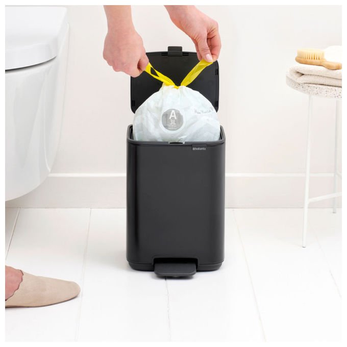 Brabantia 8710755237805 Bo Poubelle a' pédale 4L Acier Fermeture douce Série amovible Anti-dérapant couleur Noir