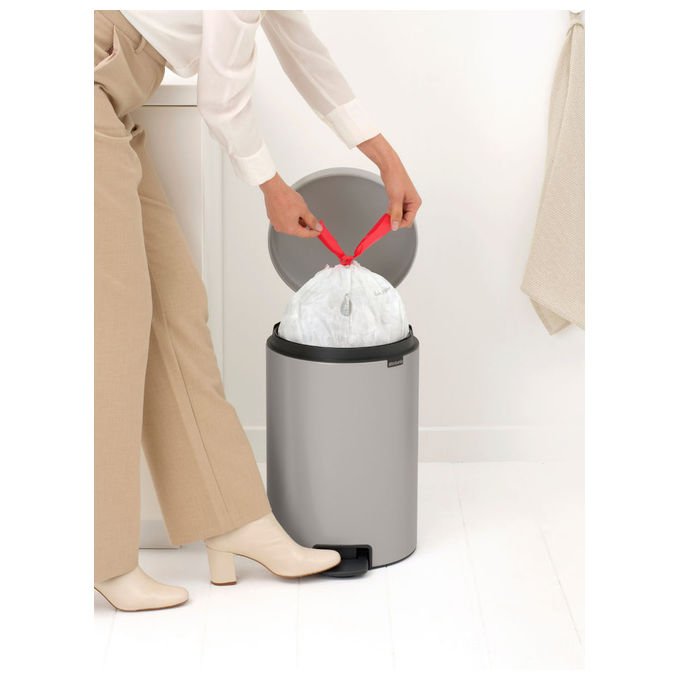 Brabantia 254406 NewIcon Cestino con Pedale Capacita' 20 L Materiale Acciaio Colore Grigio Soft
