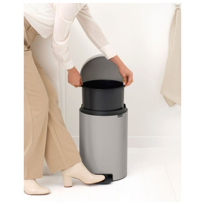 Brabantia 254406 NewIcon Cestino con Pedale Capacita' 20 L Materiale Acciaio Colore Grigio Soft