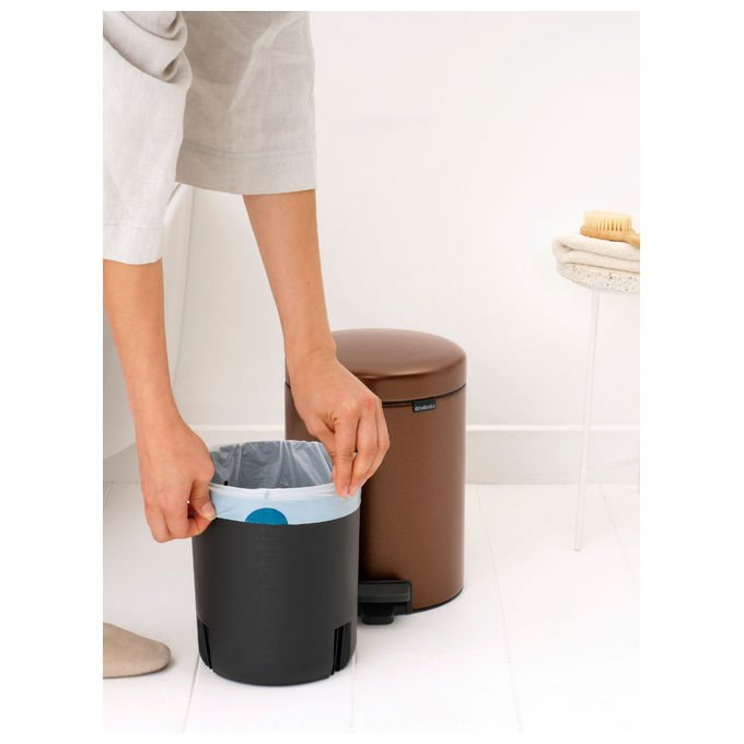 Brabantia 255229 NewIcon Pattumiera a Pedale 5 L Chiusura Ammortizzata Coperchio Anti-Odore colore Marrone