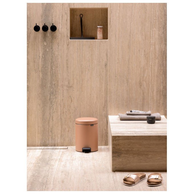 Brabantia 255267 NewIcon Pattumiera a Pedale 5 L Acciaio con Chiusura Ammortizzata e Secchio Interno Rimovibile colore Warm Copper