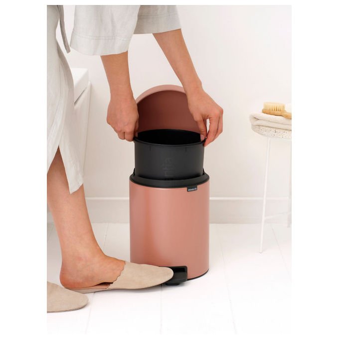 Brabantia 255267 NewIcon Pattumiera a Pedale 5 L Acciaio con Chiusura Ammortizzata e Secchio Interno Rimovibile colore Warm Copper