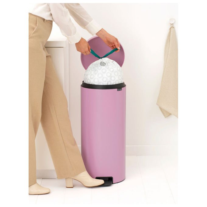 Brabantia 255304 NewIcon Pattumiera a pedale 30 litri Acciaio inossidabile Chiusura ammortizzata Secchio interno rimovibile colore Rosa