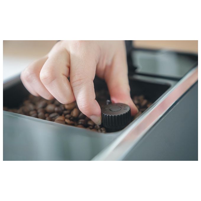 Unold 28835 LUCA Macchina da caffe' Automatica Capacita' serbatoio 1,2 L Pressione 19 bar Potenza 1470 W colore Nero Acciaio inox