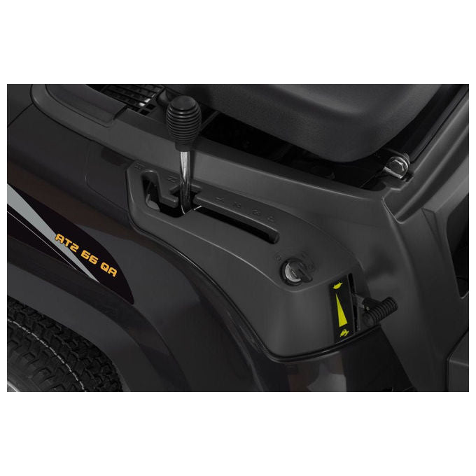 Alpina Garden 2T0053404-A22 AT2 66 QA Trattore da giardino Motore a benzina 224 cm³ 66 cm Larghezza di taglio colore Nero