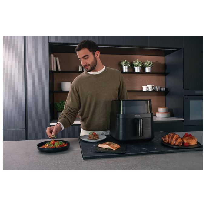 Haier 38600019 Friggitrice ad aria 7 L 1600 W 8 programmi Display Touch colore Nero