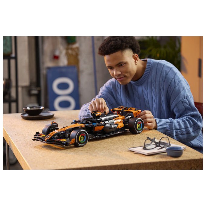 Lego 42228 Technic Set di Costruzione Auto McLaren MCL39 F1 scala 1:8 1675 pezzi Motore V6 DRS per Adulti