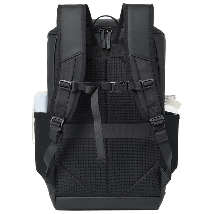 Rivacase 7856 Eden ECO Zaino urbano per laptop fino a 15.6 pollici materiale ecologico pelle ecologica poliestere RPET colore Nero