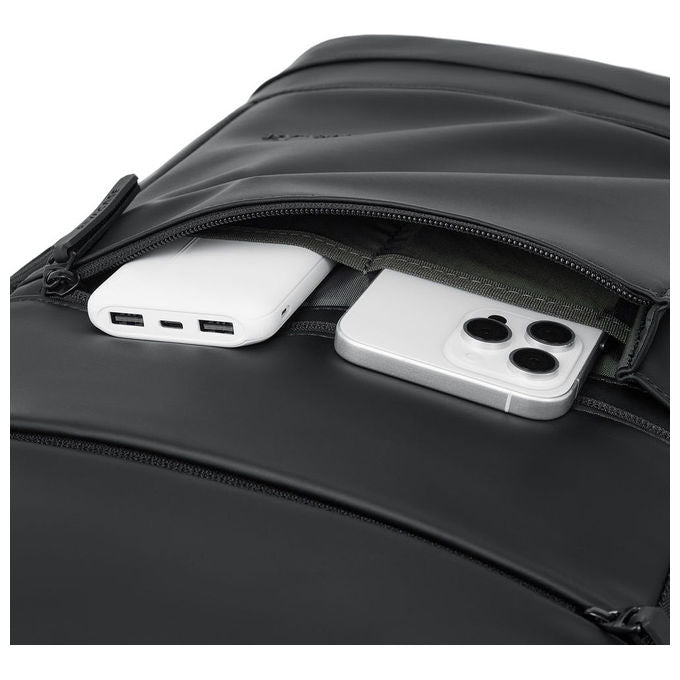 Rivacase 7856 Eden ECO Zaino urbano per laptop fino a 15.6 pollici materiale ecologico pelle ecologica poliestere RPET colore Nero