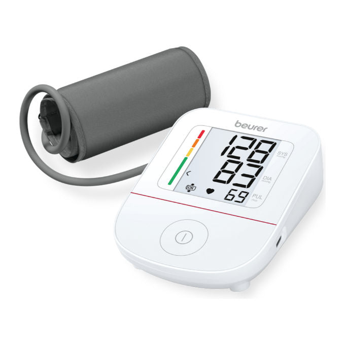 Beurer BM 23 - Misuratore di pressione da braccio, oscillometrico, display digitale XL con retroilluminazione, 2 × 60 memorie, rilevazione aritmie, indicatore OMS, alimentazione a batterie AAA o USB?C, bracciale 22-42 cm e custodia inclusi, Bianco
