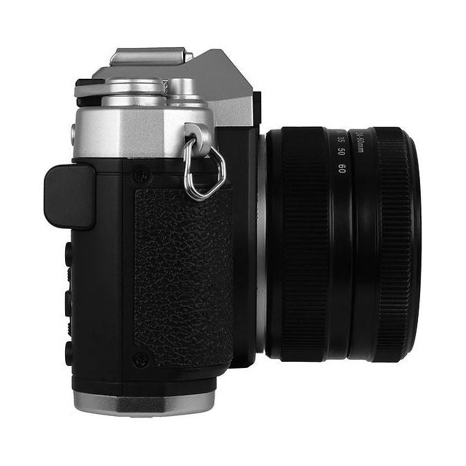 Yashica 4582712711130 FX-D 300 Fotocamera Digitale 50 MP CMOS 4K 2.5x zoom digitale colore Silver