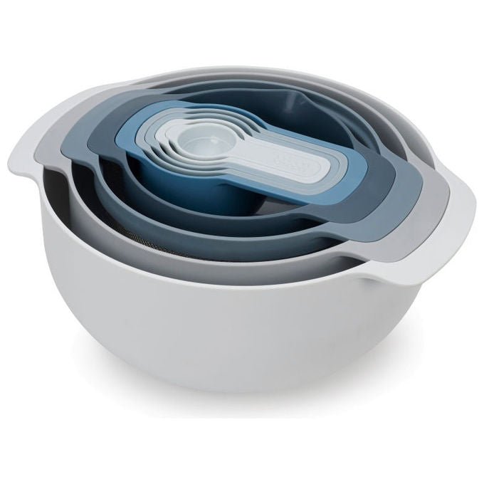 Joseph Joseph 40112 NEST Set Ciotole da Cucina 9 Pezzi con Colino e Misurini Plastica Impilabile Lavabile in Lavastoviglie Fondo Antiscivolo colore Blu