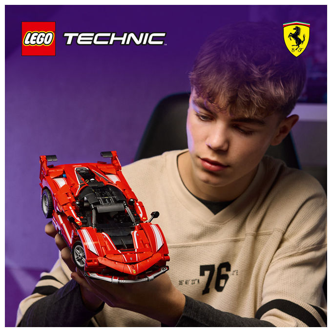 Lego 42212 Ferrari FXX K Set da Costruzione con Motore V12 Pistoni Mobili Differenziale Realistico Portiere a Farfalla colore Rosso