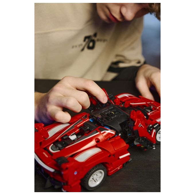 Lego 42212 Ferrari FXX K Set da Costruzione con Motore V12 Pistoni Mobili Differenziale Realistico Portiere a Farfalla colore Rosso