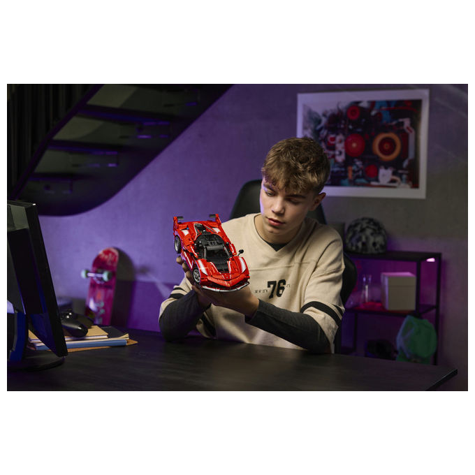 Lego 42212 Ferrari FXX K Set da Costruzione con Motore V12 Pistoni Mobili Differenziale Realistico Portiere a Farfalla colore Rosso