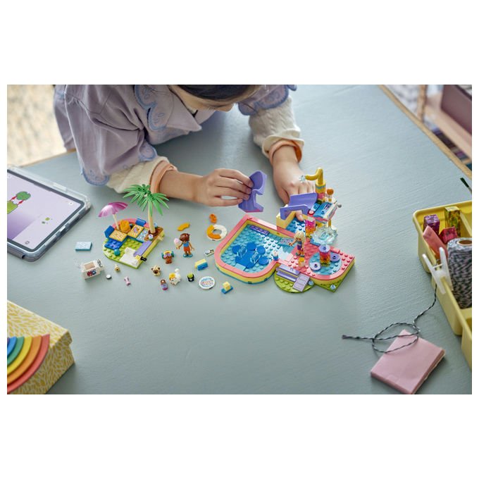 Lego 42676 Friends Set Costruzione Parco Acquatico con Scivolo 2 Mini Bamboline 4 Animali 278 Pezzi da 6 Anni