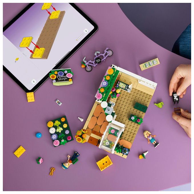 Lego 42693 Friends Negozio di Fiori Creativo Set Costruzioni 377 Pezzi 2 Minidoll Nova e Astrid da 7 Anni