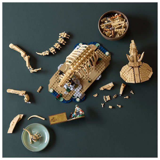 Lego 77985 Jurassic World Fossili di Dinosauro Triceratopo Set da Collezione 1154 Pezzi per Adulti con Minifigure
