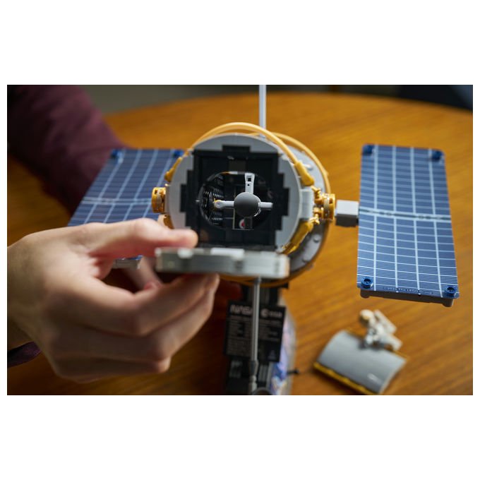 Lego 11382 Icons Telescopio Spaziale Hubble 1252 pezzi dimensioni 32x38x38 cm colore Multicolore