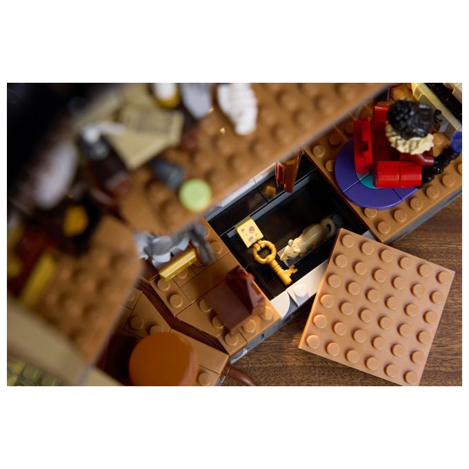 Lego 11383 Icons Kit di Modellismo per Adulti con 1420 Pezzi Minifigure Fosforescenti e Interni Gotici colore Nero