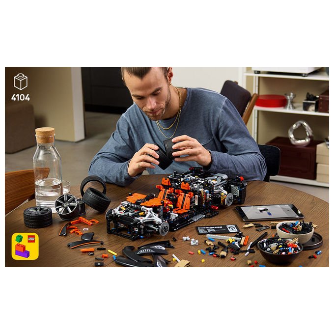 Lego 42232 Technic Kit di Modellismo per Adulti con 4104 Pezzi Motore V8 Pistoni Cambio 9 Rapporti Sospensioni Triplex Modalita' Ghost colore Multicolore