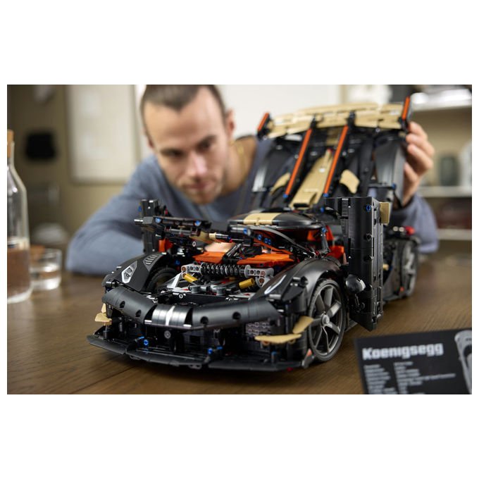 Lego 42232 Technic Kit di Modellismo per Adulti con 4104 Pezzi Motore V8 Pistoni Cambio 9 Rapporti Sospensioni Triplex Modalita' Ghost colore Multicolore