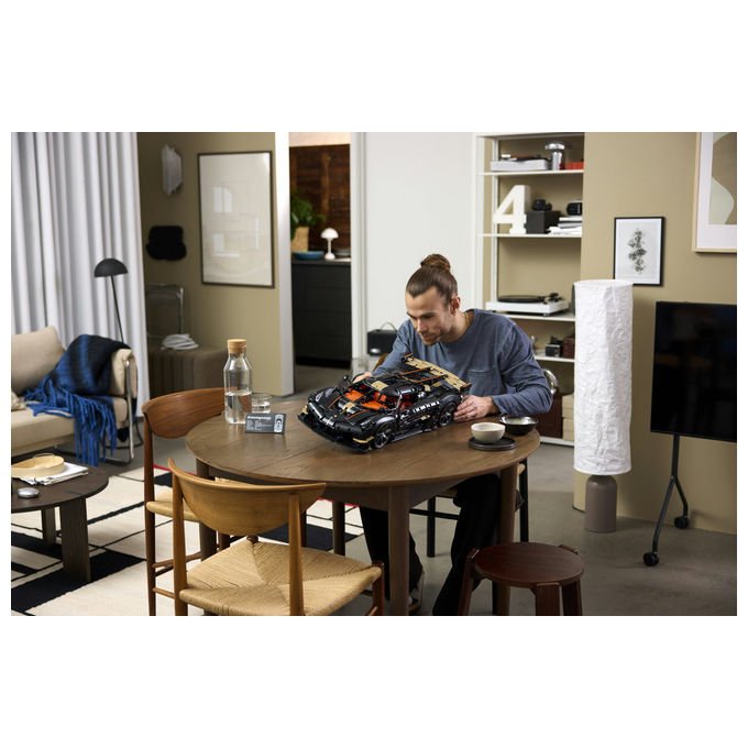 Lego 42232 Technic Kit di Modellismo per Adulti con 4104 Pezzi Motore V8 Pistoni Cambio 9 Rapporti Sospensioni Triplex Modalita' Ghost colore Multicolore