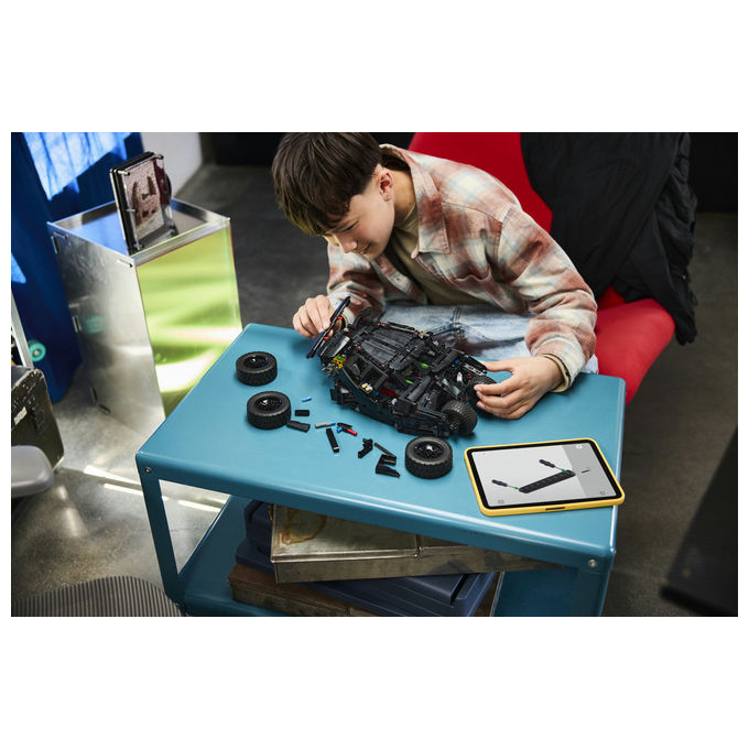 Lego 42239 Technic Batmobile Tumbler Giocattolo Telecomandato con Controllo App e Luci Funzionanti colore Nero
