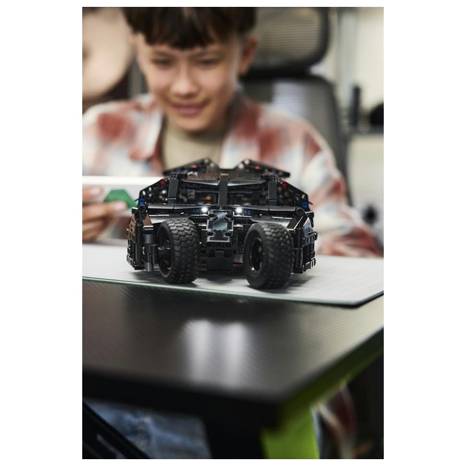 Lego 42239 Technic Batmobile Tumbler Giocattolo Telecomandato con Controllo App e Luci Funzionanti colore Nero
