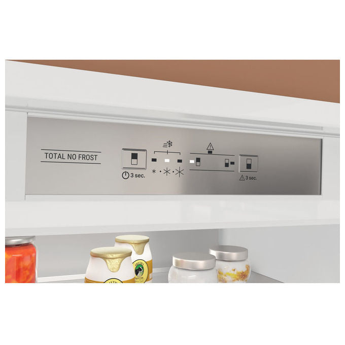 Hotpoint HA SP70 T121 Frigorifero Combinato No Frost da Incasso 394 Litri Classe Energetica E Bianco