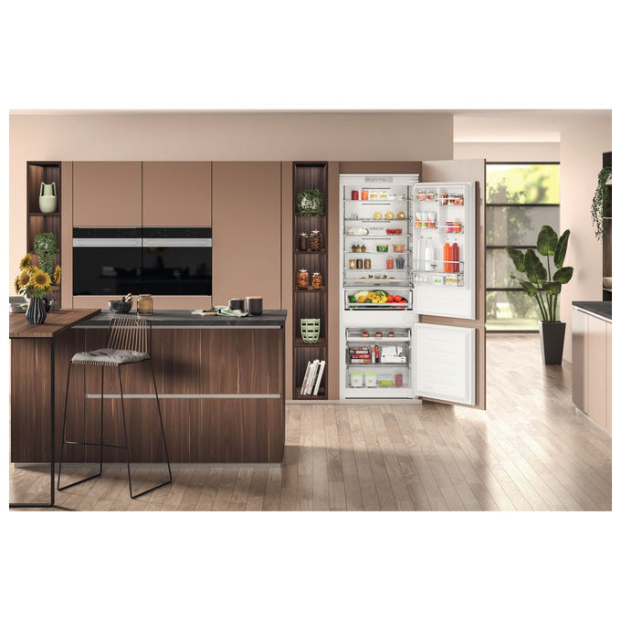 Hotpoint HA SP70 T121 Frigorifero Combinato No Frost da Incasso 394 Litri Classe Energetica E Bianco