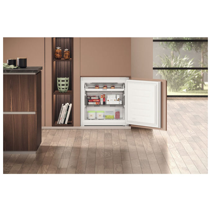 Hotpoint HA SP70 T121 Frigorifero Combinato No Frost da Incasso 394 Litri Classe Energetica E Bianco