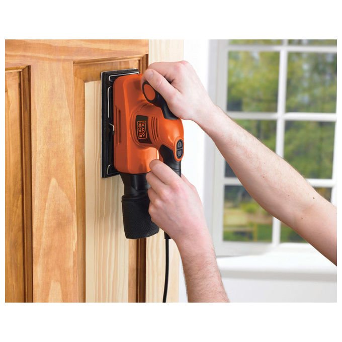 Black and Decker KA320EKA-QS Levigatrice orbitale 240W velocita' variabile 7000-15000 rpm piatto 91x189 mm colore Arancione