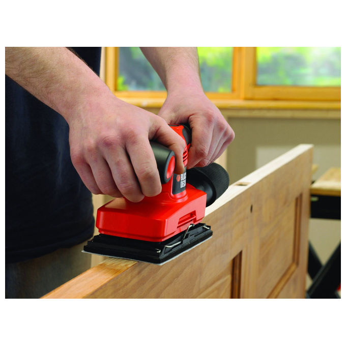 Black and Decker KA320EKA-QS Levigatrice orbitale 240W velocita' variabile 7000-15000 rpm piatto 91x189 mm colore Arancione