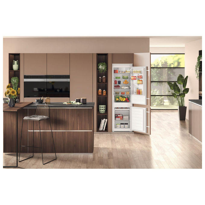 Frigorifero Combinato Hotpoint Ariston Incasso 268L Bianco HAC18D011A1