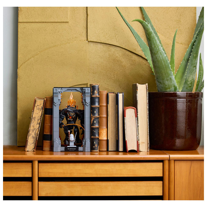 LEGO Icons Il Signore degli Anelli Book Nook del Balrog
