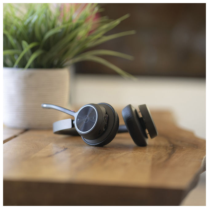 Poly Voyager 4320-M Cuffie Biaurali Wireless Bluetooth con Dongle USB-A-USB-C