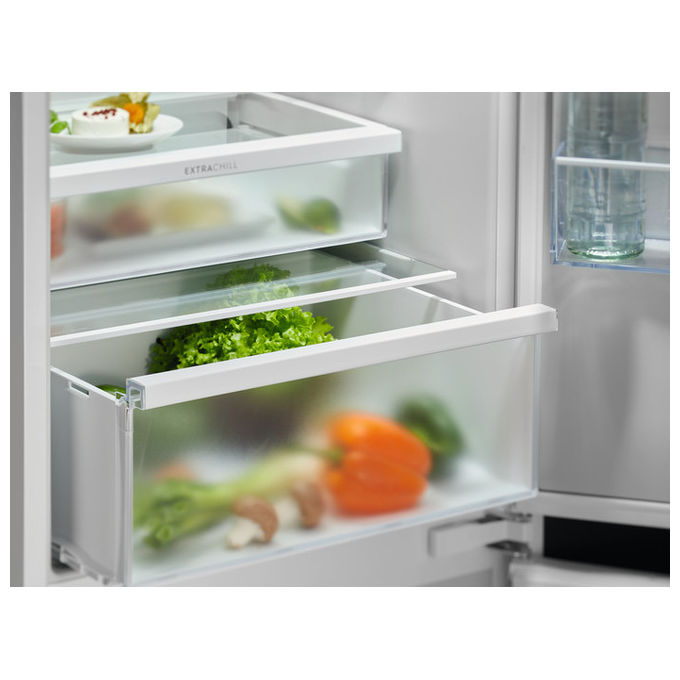 Electrolux LNT6ME18S Frigorifero da incasso Frigocongelatore TwinTech Total No Frost 177 cm 249L Classe E 37 dB colore Bianco