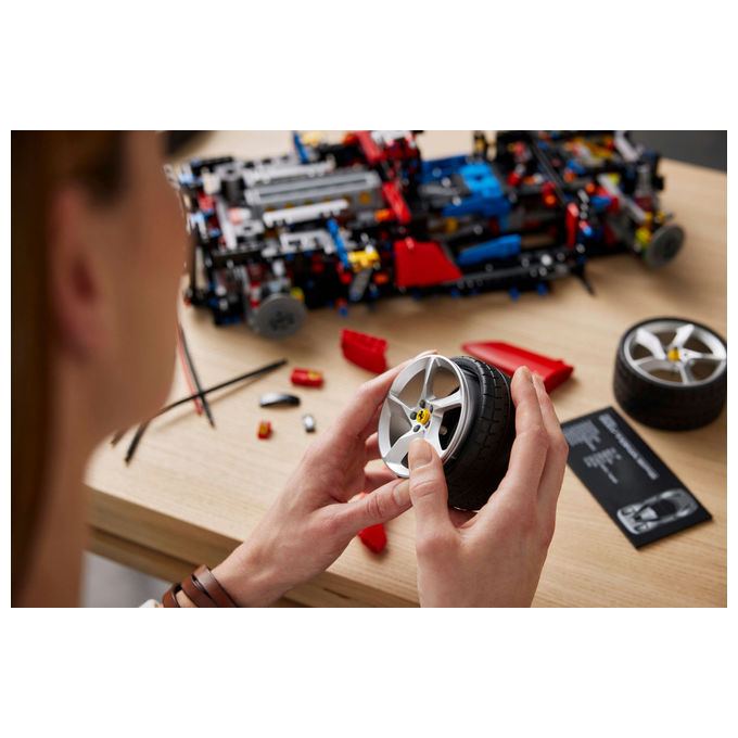 LEGO, Ferrari Daytona SP3 Technic, Set di Costruzione, 3778 Pezzi