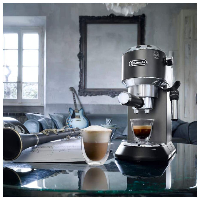 De'Longhi Dedica Style EC685.BK, Macchina Espresso Manuale, Nero-Cromo, 1.1L
