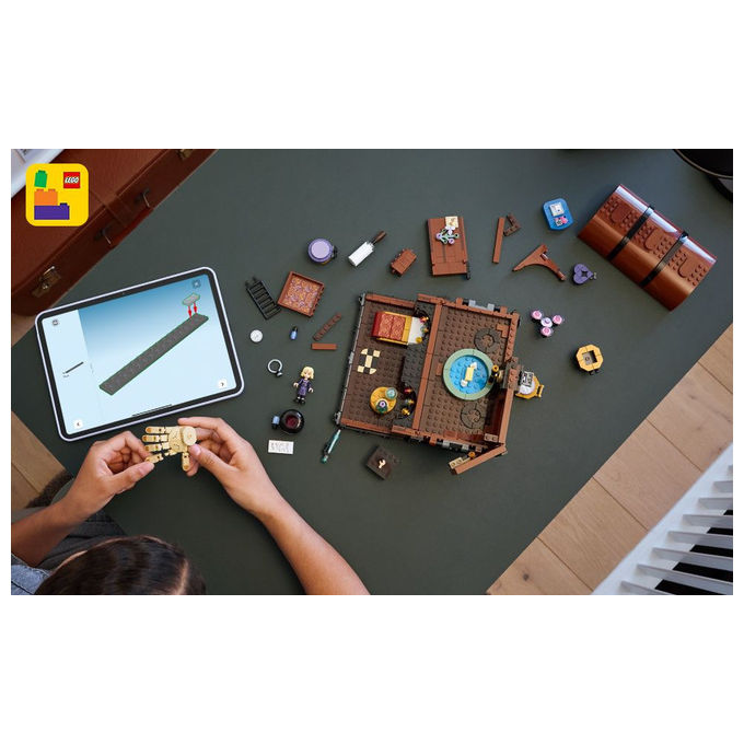 Lego Appartamento di Mano Mercoledì Playset con Minidoll Enid 828 Pezzi