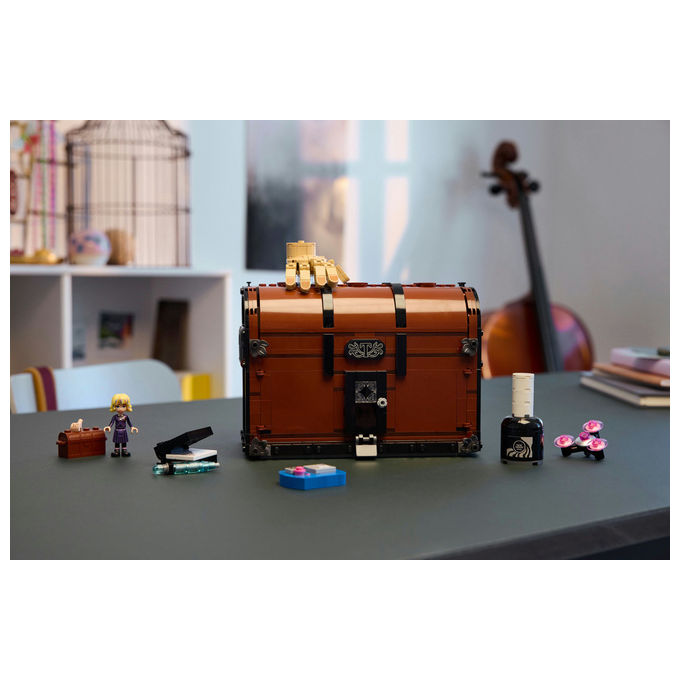 Lego Appartamento di Mano Mercoledì Playset con Minidoll Enid 828 Pezzi