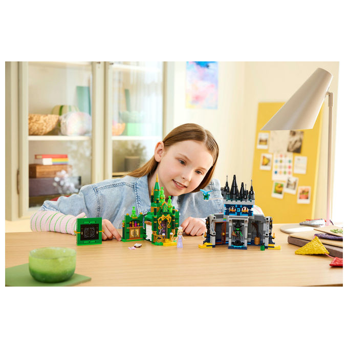 LEGO Citta' di Smeraldo e Castello Kiamo Ko Include Mini-doll Glinda e Elphaba 75689