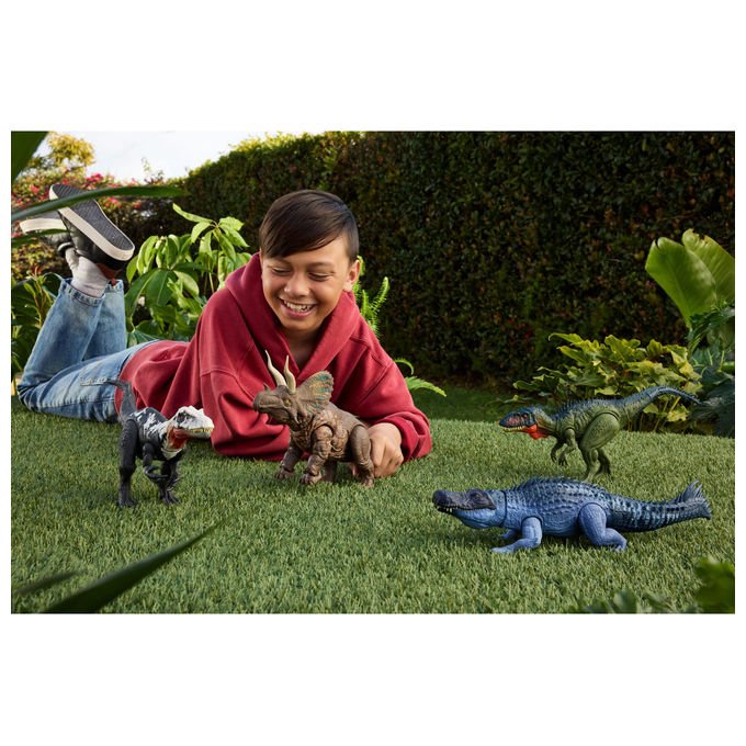 Mattel Jurassic World Eotriceratops Action Figure Gigante con Funzione Attacco