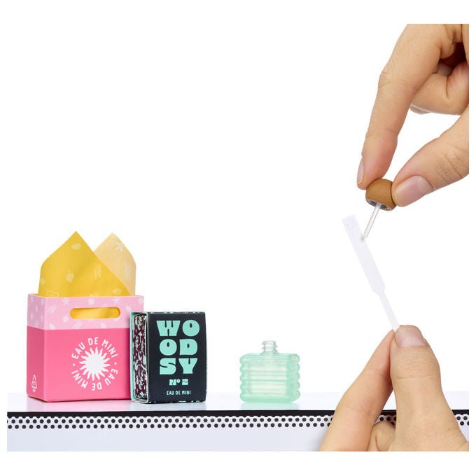 MGA Entertainment Miniverse Make It Mini Fragrances Kit per la creazione di profumi 8+ Anni