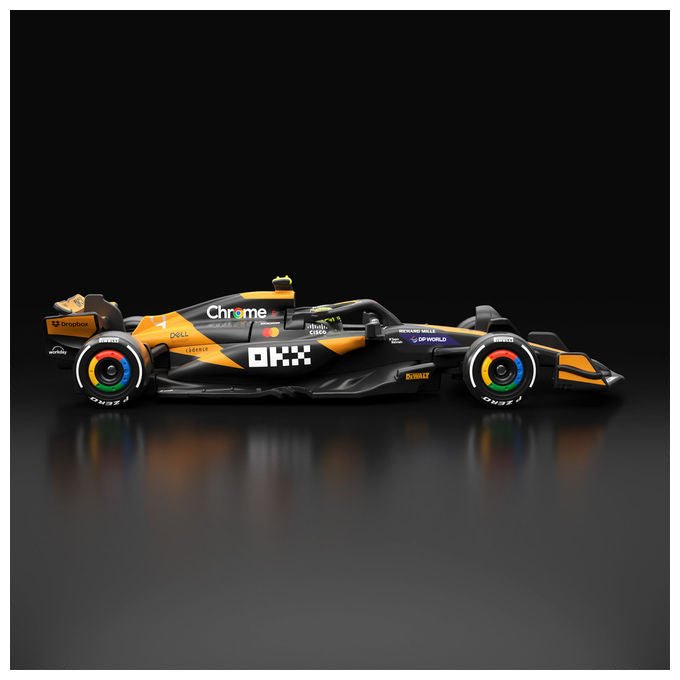 Hot Wheels Auto da Corsa Oscar Piastri McLaren Formula 1 Scala 1:64 Metallo