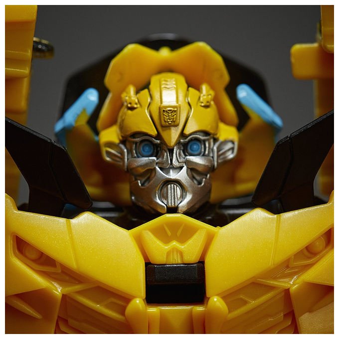 Hasbro Transformers The Last Knight Turbo Changer Bumblebee Action Figure