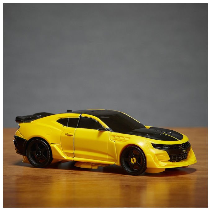 Hasbro Transformers The Last Knight Turbo Changer Bumblebee Action Figure