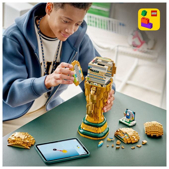 Lego, Trofeo Ufficiale Coppa del Mondo FIFA 43020, Set da Costruzione, 2842 Pezzi
