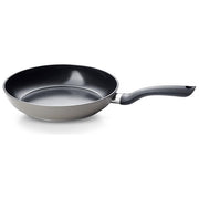 Fissler Padella Essential 24 cm Alluminio Rivestimento Ceramica Grigia Induzione Made in Germany
